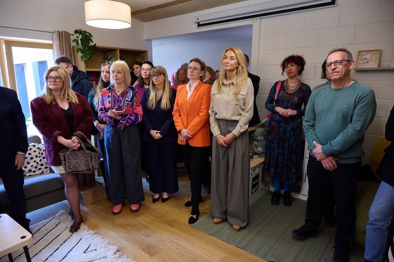 32eefb49-25ff-45ae-816b-845985f86ba9